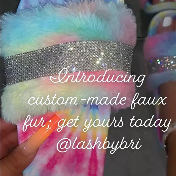 Faux-fur custom made slippers - Picture 3 of 4